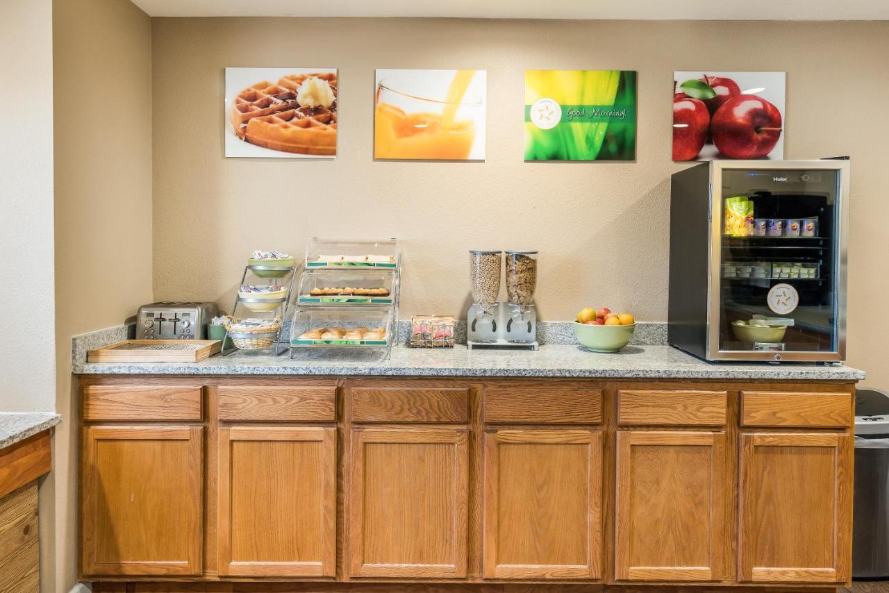 Quality Inn & Suites Near Nas Fallon Eksteriør billede