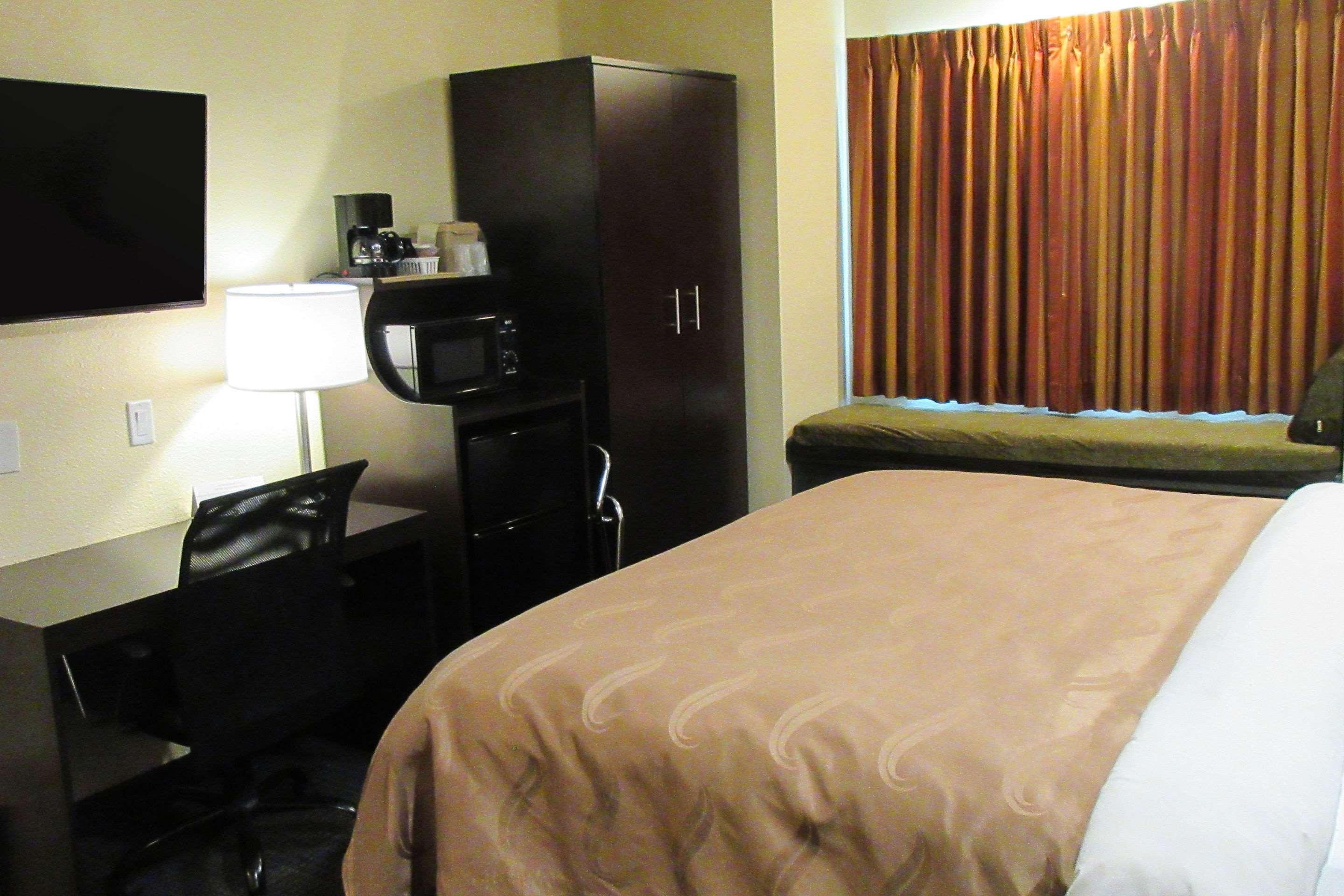 Quality Inn & Suites Near Nas Fallon Eksteriør billede