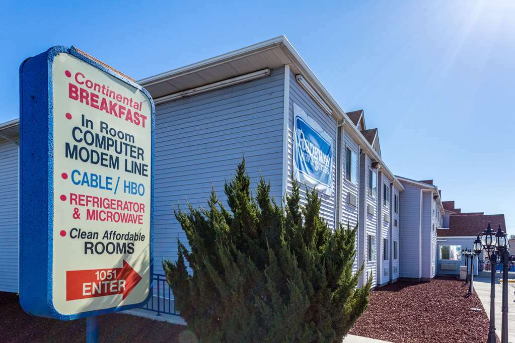 Quality Inn & Suites Near Nas Fallon Eksteriør billede